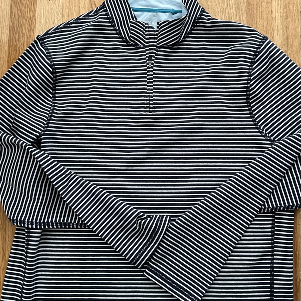 J CREW PERFORMANCE 1/4 ZIP SIZE XL  NAVY WHITE STRIPE